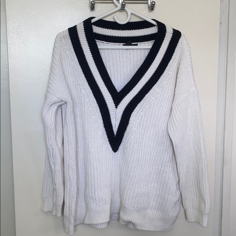 H&M V-Neck Sweater